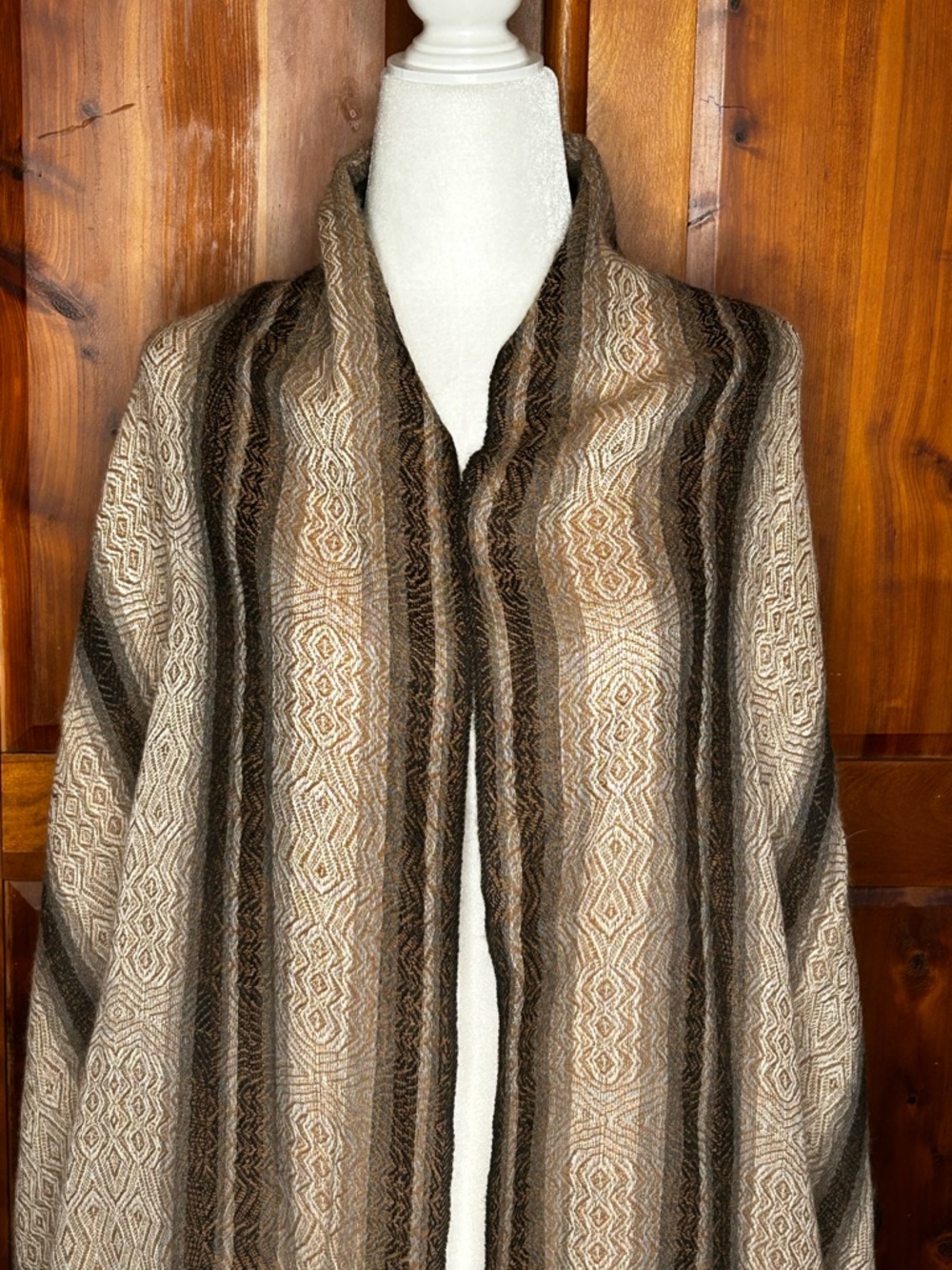 Peruvian 100% Baby Alpaca Oversized Shawl Wrap Scarf Soft Fringe Pashmina Style - Picture 3 of 15